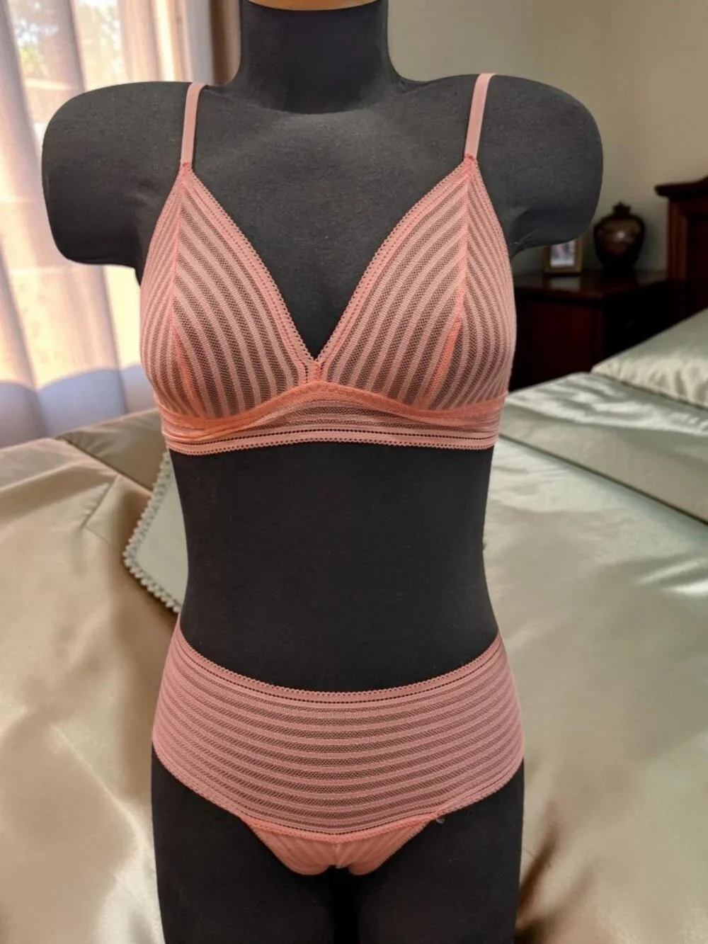 Cosabella Bralette and Boyshort set Salmon Size M Made in Italy NEW WO TAGS!